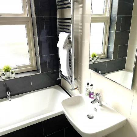 Pensionat The Vines - Stunning Period - Free Parking - 4*