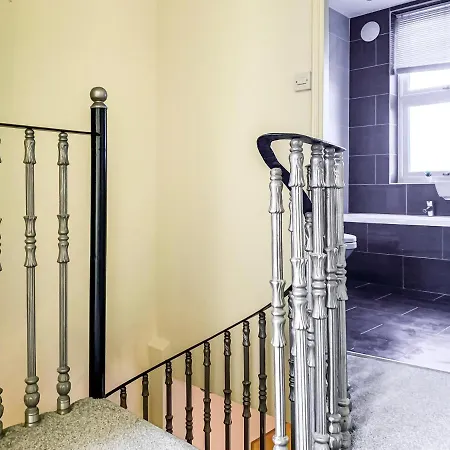 The Vines - Stunning Period - Free Parking - 4*