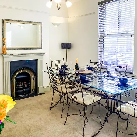 Guest house The Vines - Stunning Period - Free Parking -