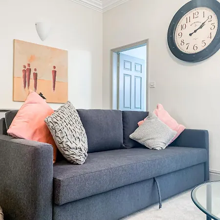 The Vines - Stunning Period - Free Parking - Guest house York