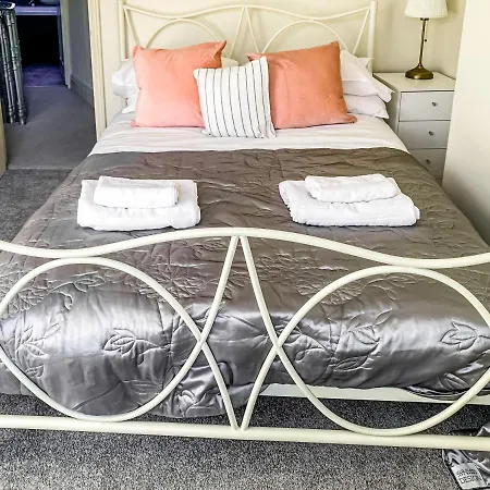 The Vines - Stunning Period - Free Parking - Guest house