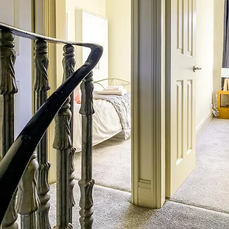 The Vines - Stunning Period - Free Parking - Guest house York