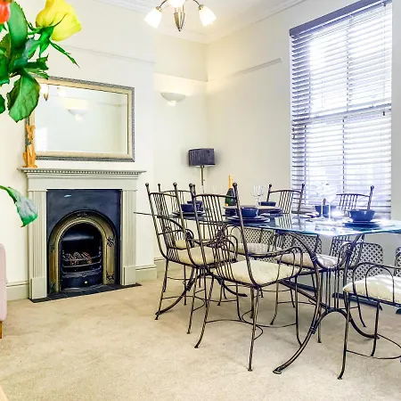 The Vines - Stunning Period - Free Parking - Guest house York