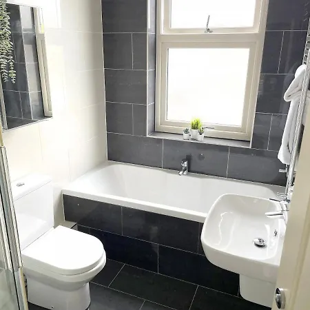 Πανσιόν The Vines - Stunning Period - Free Parking -