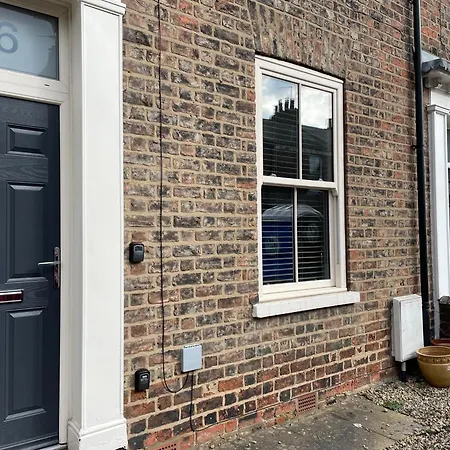 The Vines - Stunning Period Home With Free Parking York