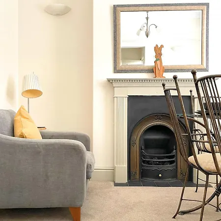 The Vines - Stunning Period Home With Free Parking Casa de Férias