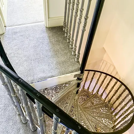 The Vines - Stunning Period Home With Free Parking York
