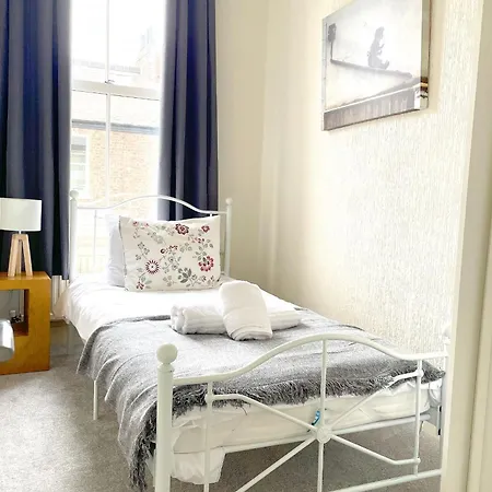 The Vines - Stunning Period Home With Free Parking Casa de Férias *