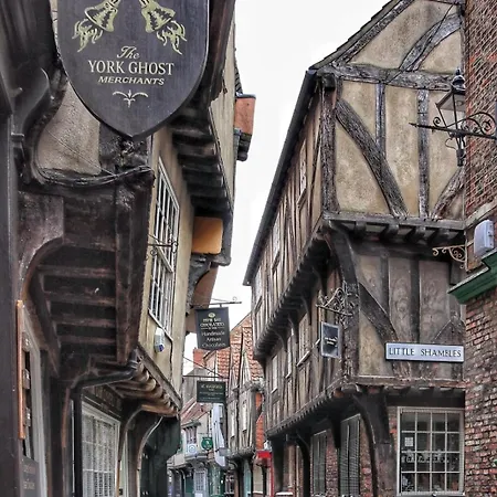 The Vines - Stunning Period Home With Free Parking York