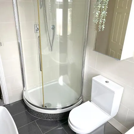 The Vines - Stunning Period - Free Parking - 4*