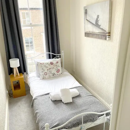 招待所 The Vines - Stunning Period - Free Parking - 4*