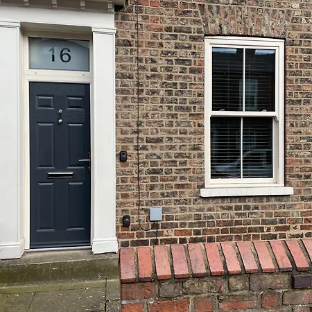 The Vines - Stunning Period - Free Parking - 招待所 4*